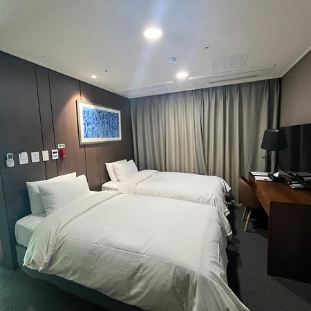 Raonstay In Perla Hotel Jinju Eksteriør billede