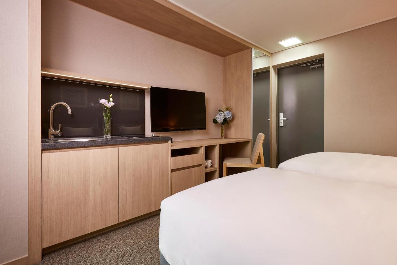 Raonstay In Perla Hotel Jinju Eksteriør billede