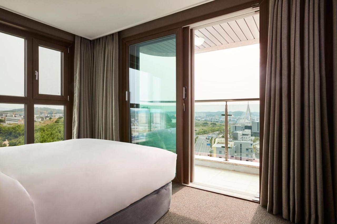 Raonstay In Perla Hotel Jinju Eksteriør billede