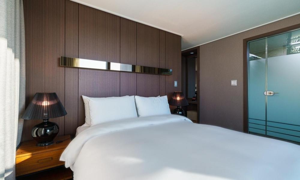 Raonstay In Perla Hotel Jinju Eksteriør billede